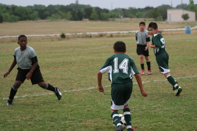 2011/04(April)/soccer/640x480_2011-04-30-Soccer Tournament-27.JPG